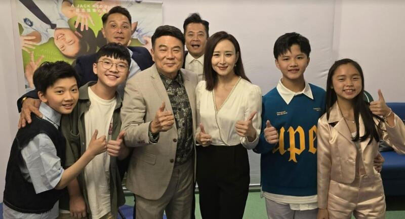 (已签发)柔:狮城二三事:《小孩不笨3》登微博热搜 50包场逾百商场热播预告