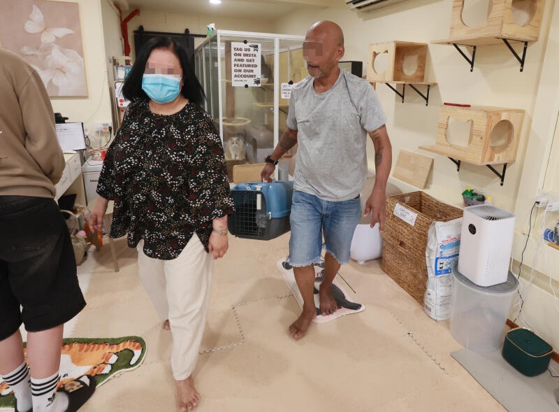 (已签发)柔:狮城二三事:不满爱猫“陪客” 妇女上门“拯救” 惊动警方到场调解