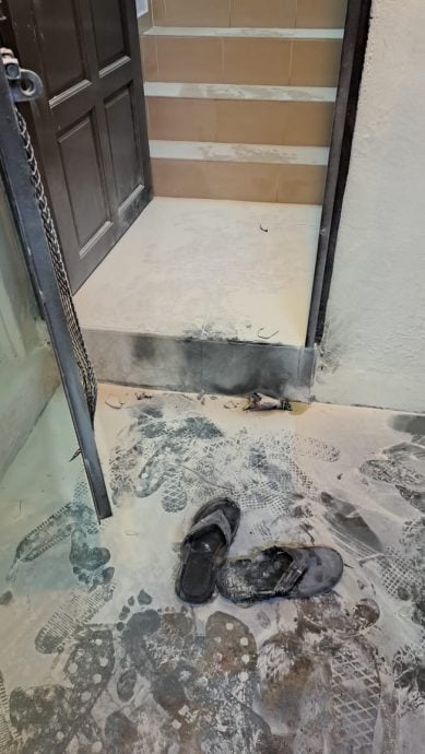 (已签发)柔:男子在新加坡欠债 连累姐夫家遭泼漆纵火