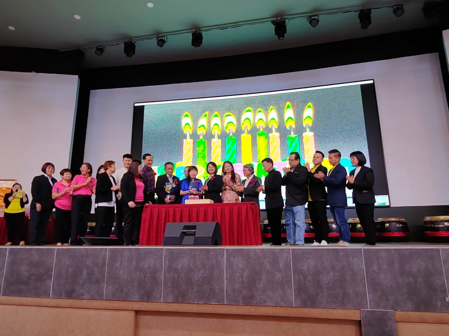 (已签发)柔:**社团版头**文化信念是华人社会核心价值 黄相敬:应代代相传