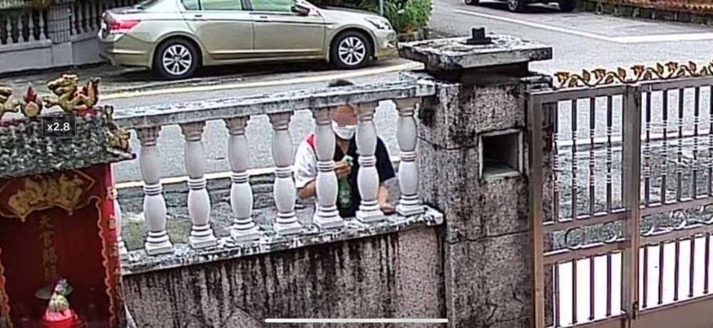 (已签发)柔:视频:拟网贷购金饰,狮城工作大马女子被骗1.5万