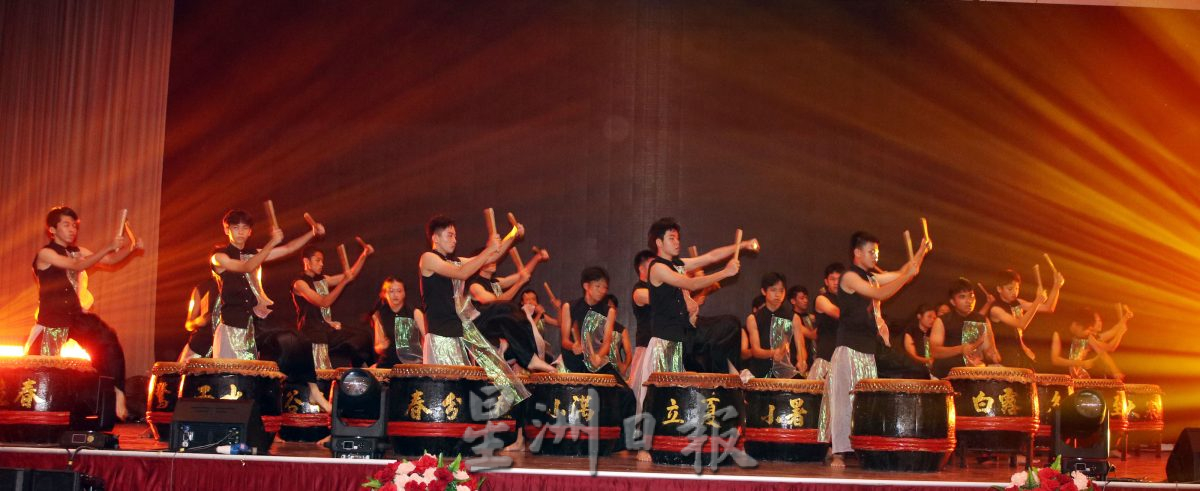 NS芙蓉/交长陆兆福捎来10万令吉大礼,芙小活动广场基金筹获突破50万