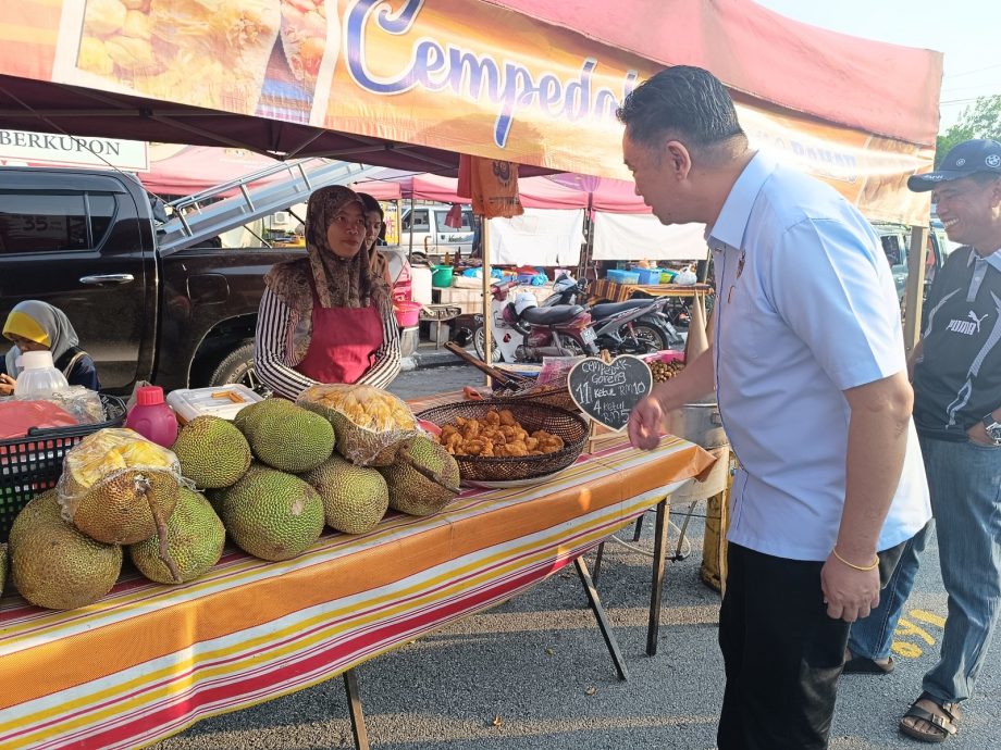 NS马口:拿督唐贤钦路的周一夜市开市，公众反应相当热烈