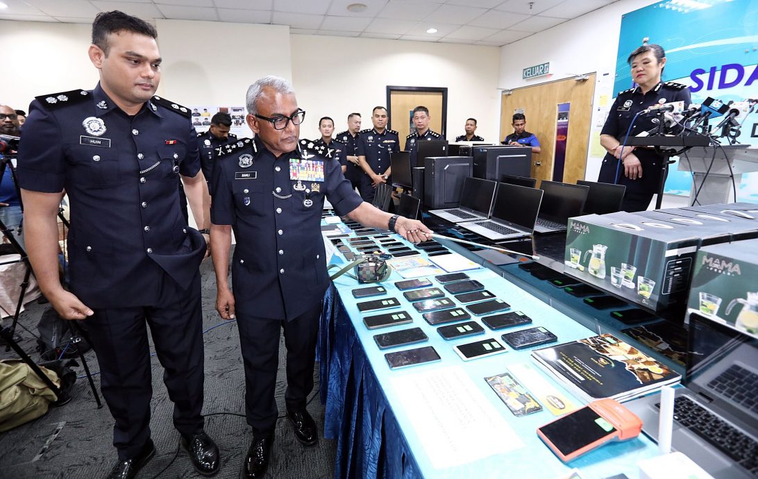 RM50000即可旅游世界任何地方50天?15印度男女开“旅行社”诈骗 全数落网