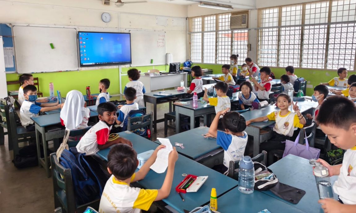 12/8大都会/《校园我董》:巴生中路镇中华国民华小董事长邱尔助