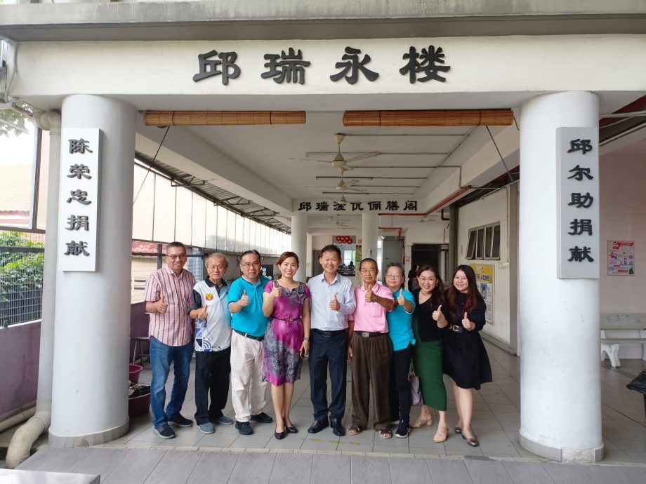 12/8大都会/《校园我董》:巴生中路镇中华国民华小董事长邱尔助