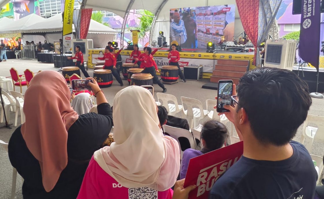 18/8见报∕我们∕华族舞狮和廿四节令鼓在人民嘉年华登场,加深友族的认识