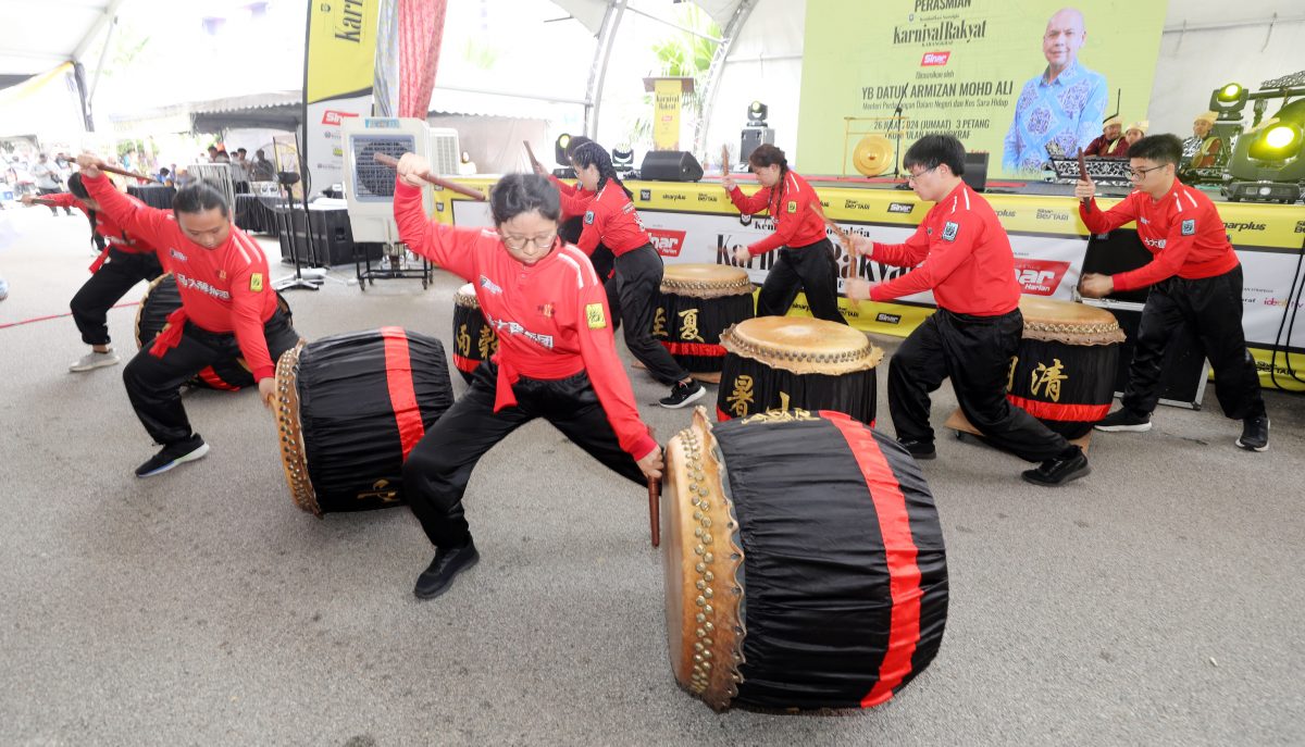 18/8见报∕我们∕华族舞狮和廿四节令鼓在人民嘉年华登场,加深友族的认识