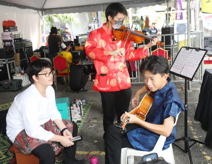 18/8见报∕我们∕华族舞狮和廿四节令鼓在人民嘉年华登场,加深友族的认识