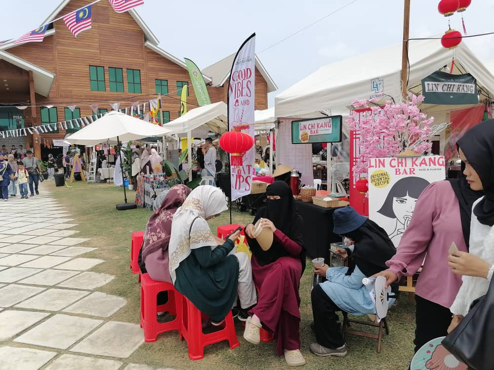 4特色市集同步举办,关丹人迎国庆好热闹!