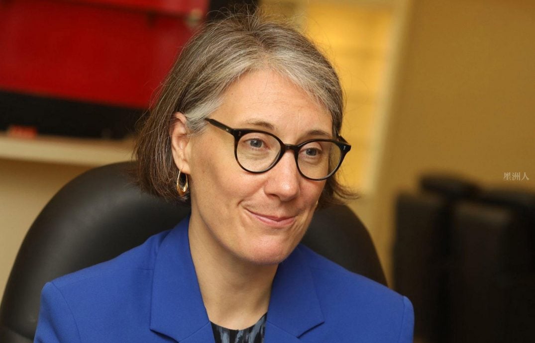 9月走马上任 爱莎特丽任英相外交事务私人秘书