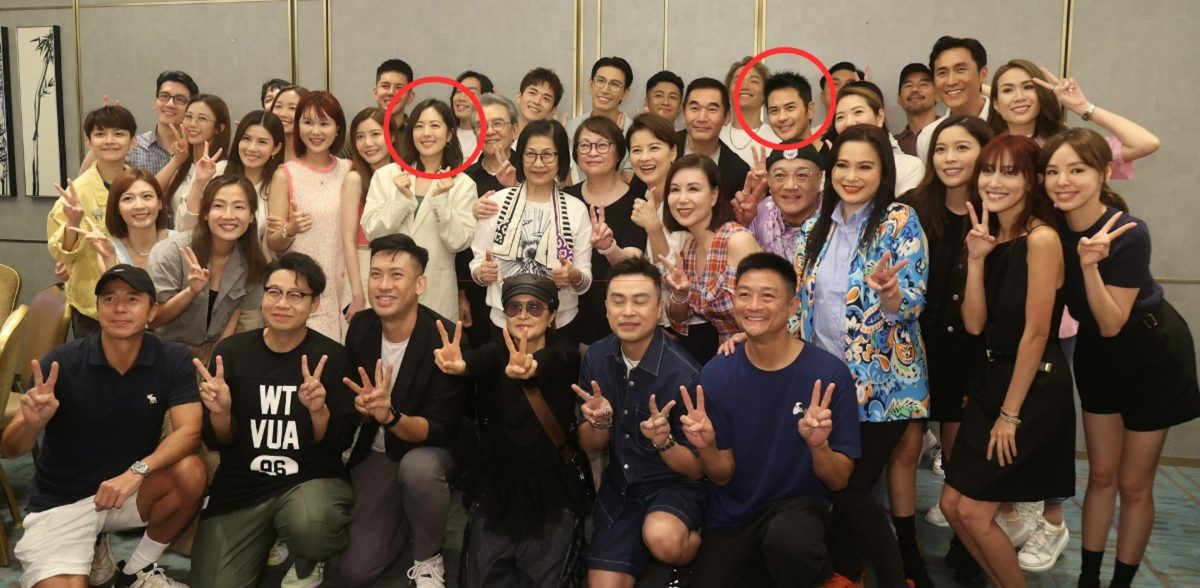 “铁马家族”继续不和? 郑嘉颖唐诗咏同桌分开坐