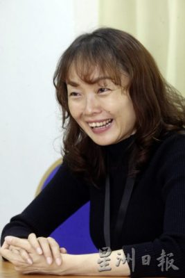 【8.13国际左撇子日/03】不“左”不相识,我们是左撇子同事!