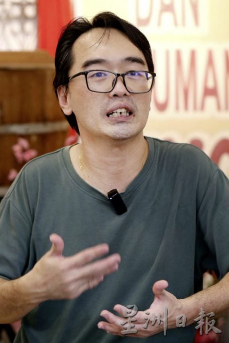 【绝味山城之玉润猪圆/02】李荣记肉干●钢柜晾肉+炭火烧烤,烤出焦香绝味肉乾