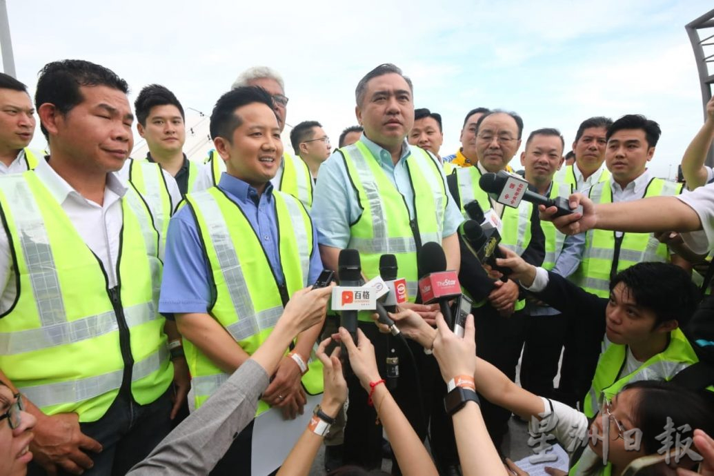 一个鲜果榴莲的36小时旅行|首批鲜食榴梿5小时抵郑州 陆兆福:马中空运合作再深化