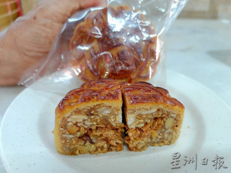 东:中秋月饼原材料普遍涨价 牛油价大涨 今年吃贵上海月饼