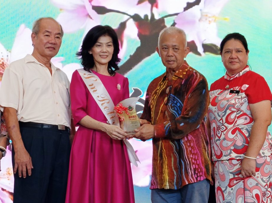 东:关丹培才资深教师张艳凤荣休 告别38年教育生涯