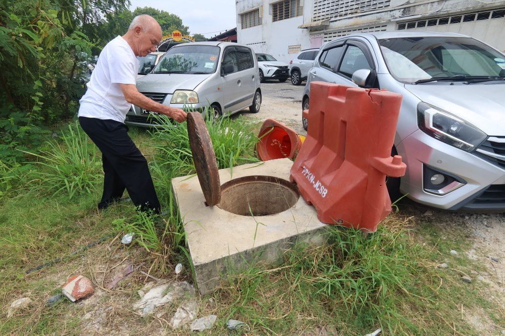 东:吉隆坡发生“道路噬人”事件,引发商家担心关丹的中央排污系统工程存隐忧,有商家投诉店铺结构受到相关工程影响,出现下陷情况