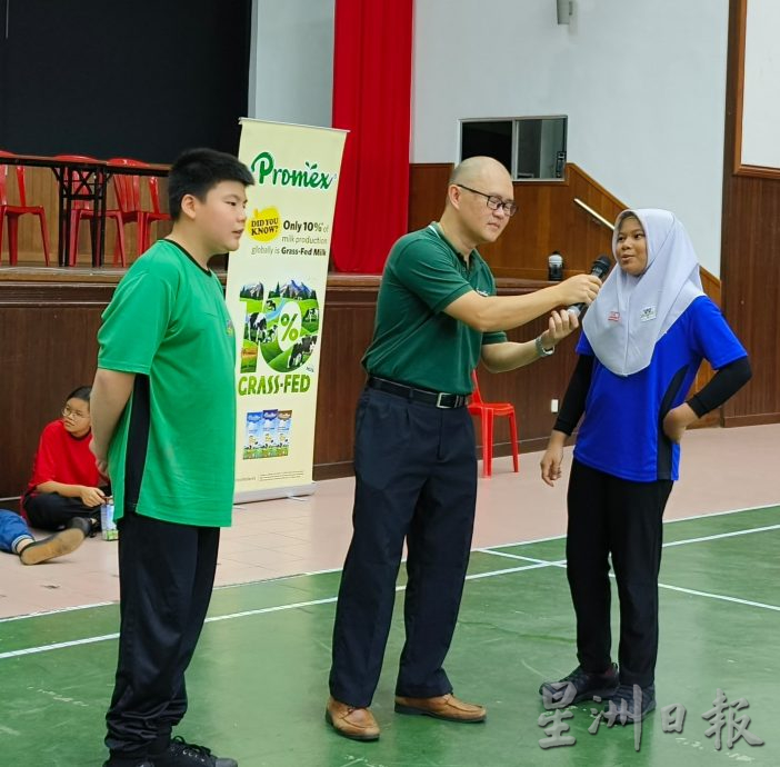 东:学生阅报计划“有奖填字游戏”走入校园活动列车开抵启智和中华(二)校