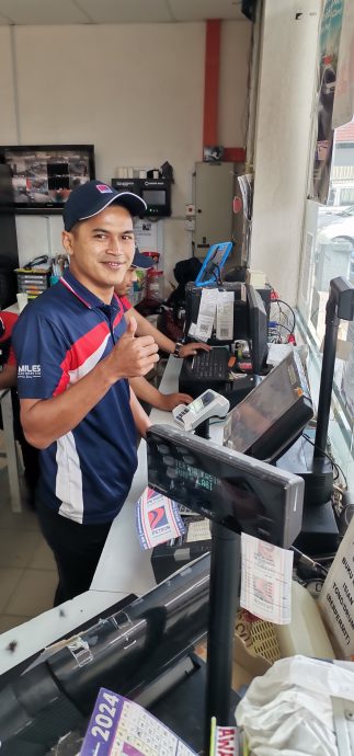 东:游子不回乡投票?能吉里补选未掀起长巴车票抢购热潮。