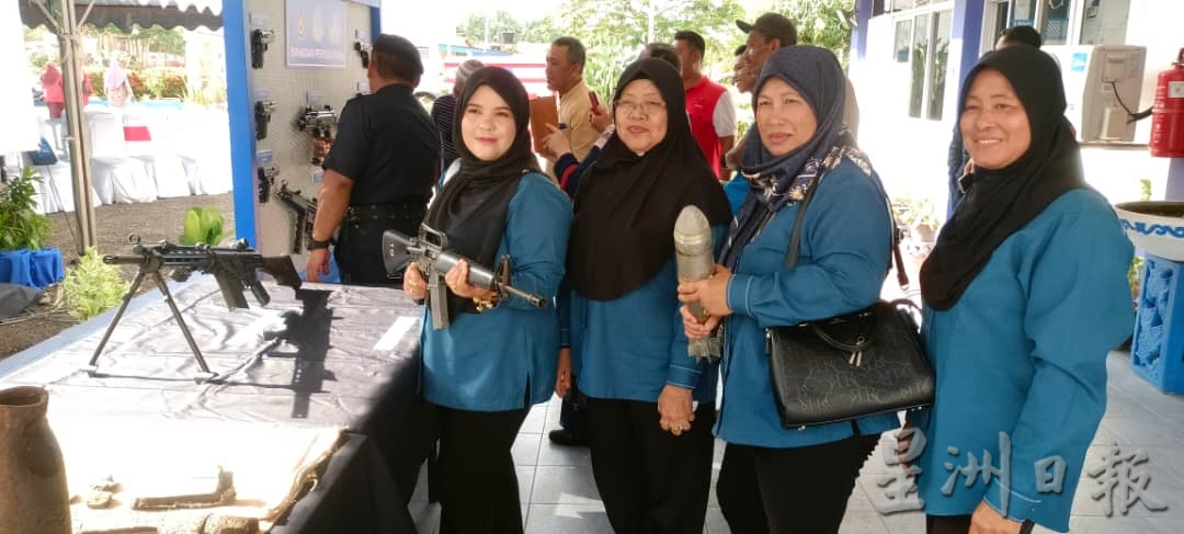 东:百乐警区社区计划国会议员开幕