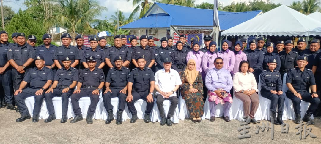 东:百乐警区社区计划国会议员开幕