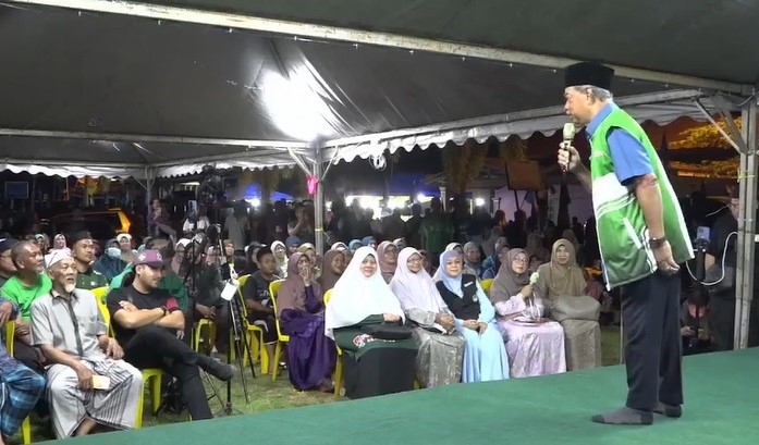 土团党主席丹斯里慕尤丁重提第15届全国大选后,本身获得115名国会议员的支持,但出乎意料的,当时的国家元首并没有传召他宣誓成为首相