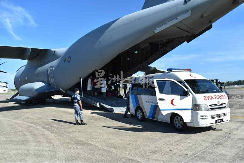 卡立:2架空军飞机飞往埃及 接载受伤巴人来马治疗
