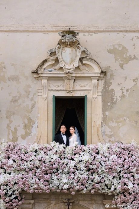 吴千语化身童话公主 欧式庄园中甜吻百亿富三代