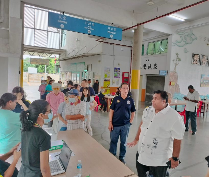 大都会-拉吉夫办公室办“雪州保健卡”申请活动