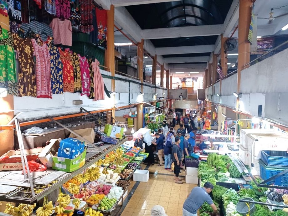 大都会2头/整20年不曾维修的加影巴刹,获房屋部拨款翻新