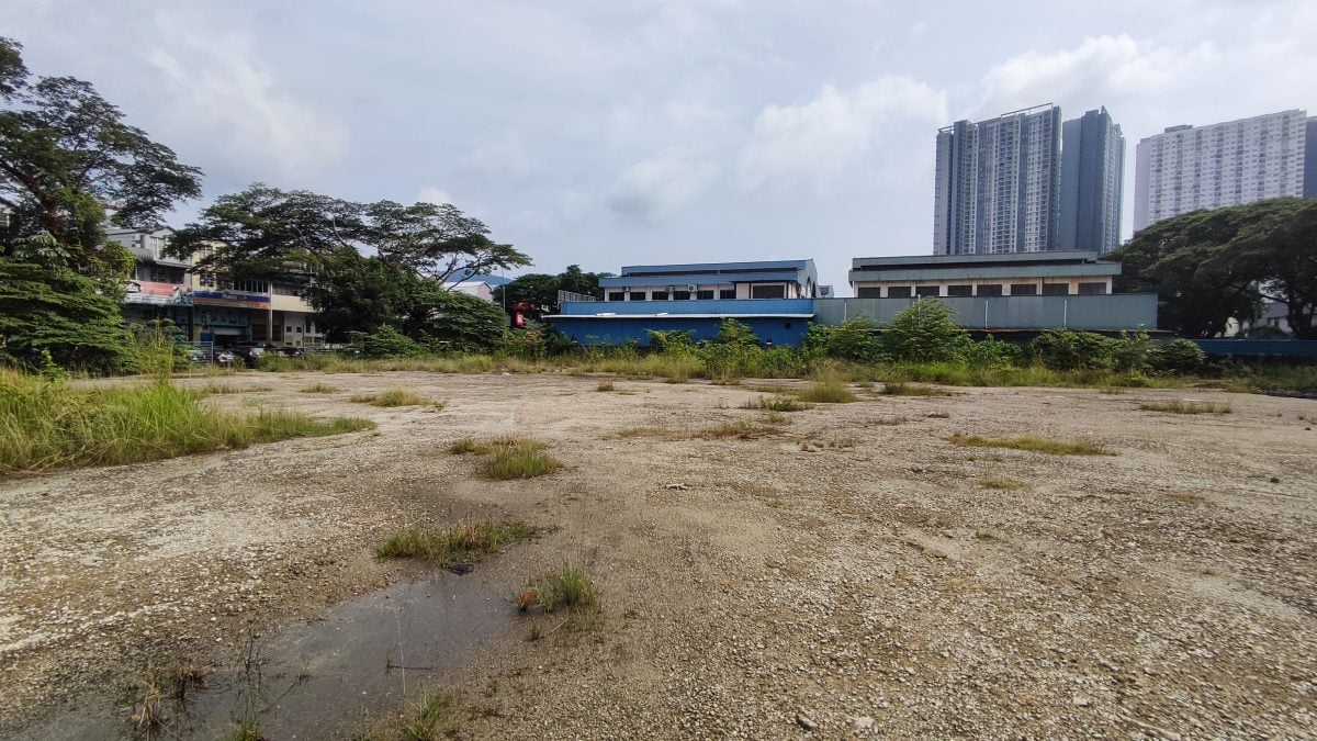 大都会3/余保凭:休闲空地被转让/2图