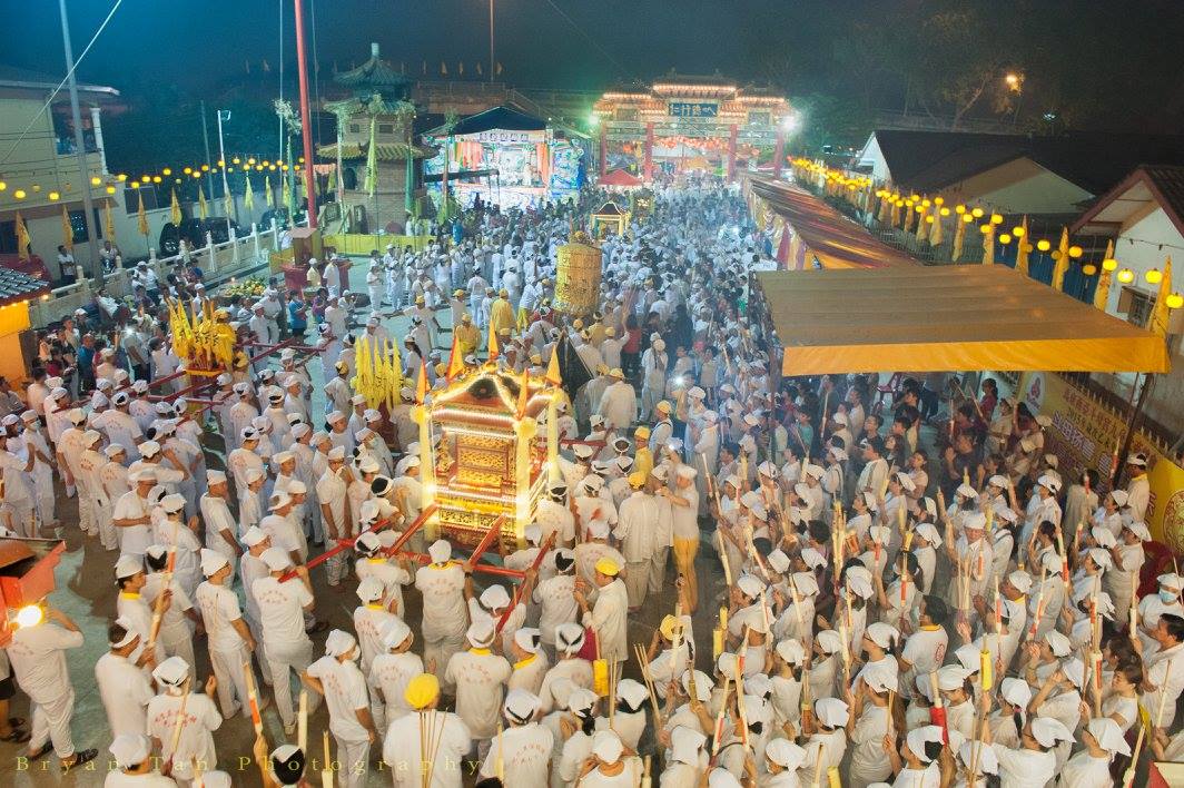 大都会/《异宗求同》:巴生直落玻璃凤山寺斗抚宫