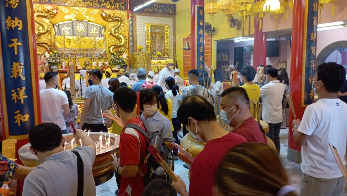 大都会/《异宗求同》:巴生直落玻璃凤山寺斗抚宫