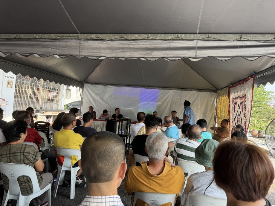 大都会/ME03头/居民质疑城市翻新法案