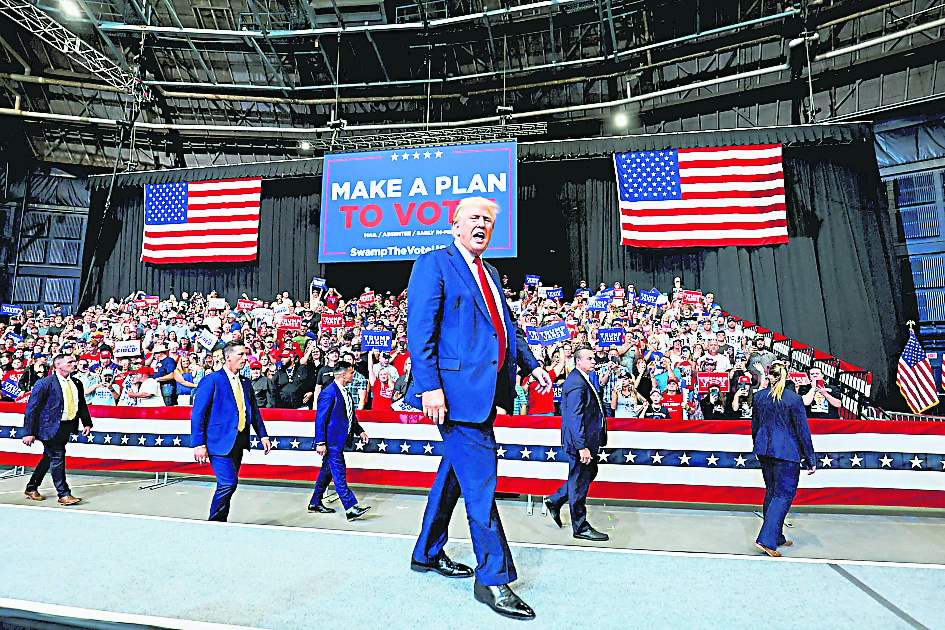 “贺能跟习谈判吗？” 特朗普质疑对手立场反复