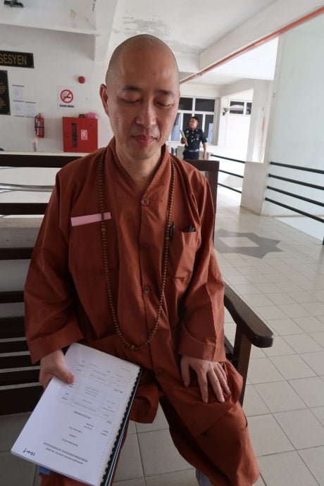 *已签发* 全国︰照亮法师猥亵少年罪成判监7年,获准暂缓刑罚1万保释