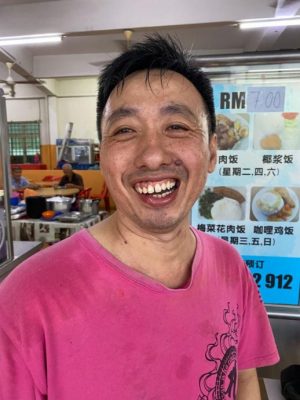 *已签发* 柔:【特稿】《小娘惹之翡翠山》取景黄梨园 新邦令金各行业生意旺