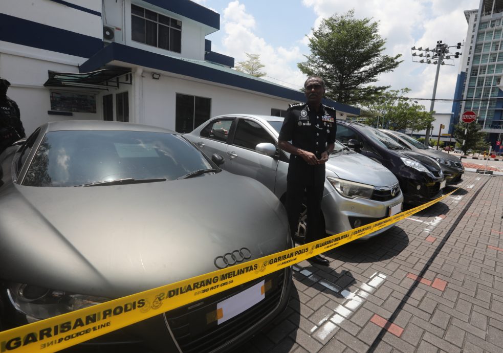 *已签发* 柔:儿子主管母亲跑腿 柔警方捕5本地男女捣毁贩毒集团