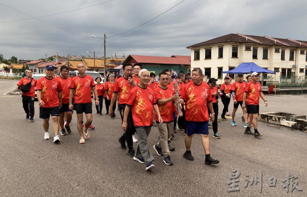 *已签发*柔:“中华行”文化火炬今在昔加末开跑