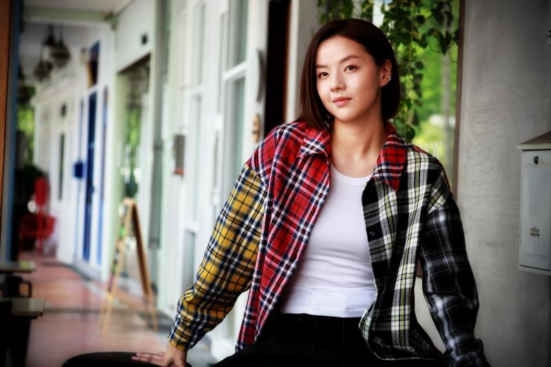 **已签发**柔:狮城二三事:头条:许瑞奇晒黑演杀人前囚犯,包勋评爽演坏小孩