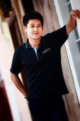 **已签发**柔:狮城二三事:头条:许瑞奇晒黑演杀人前囚犯,包勋评爽演坏小孩