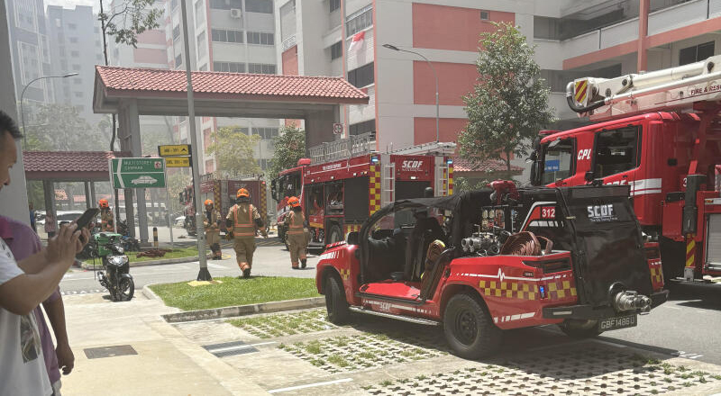 **已签发**柔:狮城二三事:疑电池爆炸烧屋邻居施援手,青年竟拒逃生