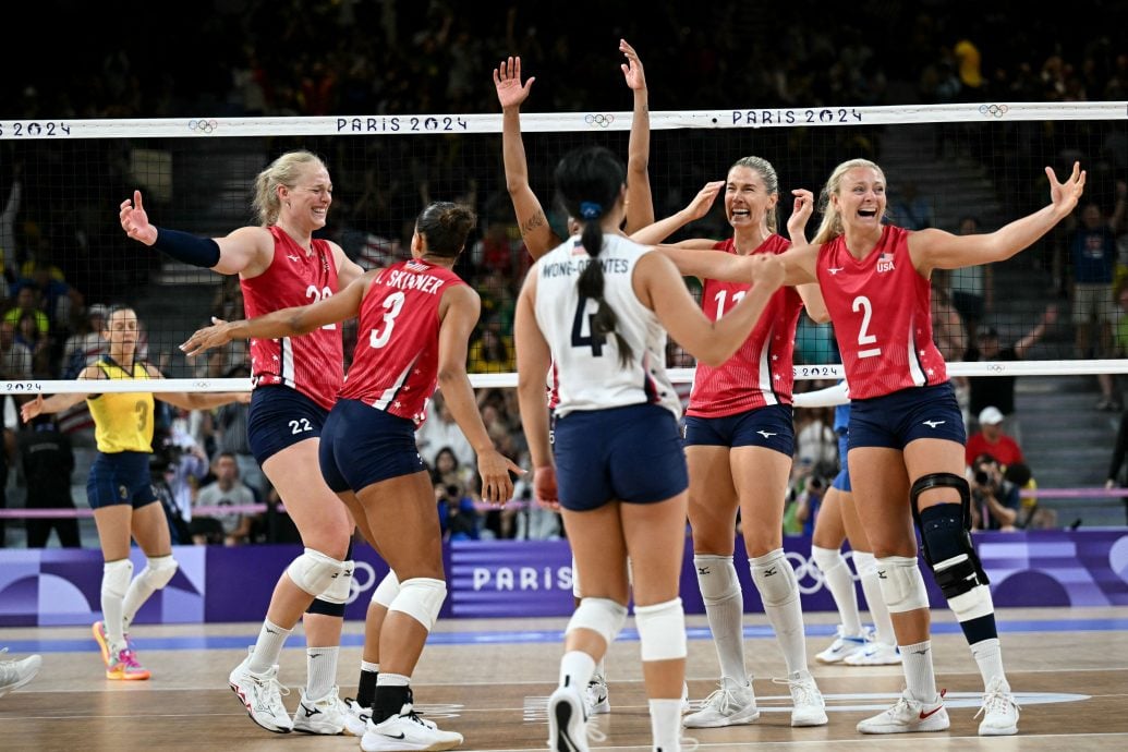 巴黎奥运会排球| 3比2力克宿敌巴西 美国女排决战意大利