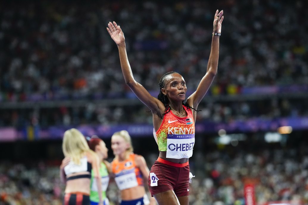 巴黎奥运会田径| 首二棒接力失误遭取消资格 美国男接力连5届无牌