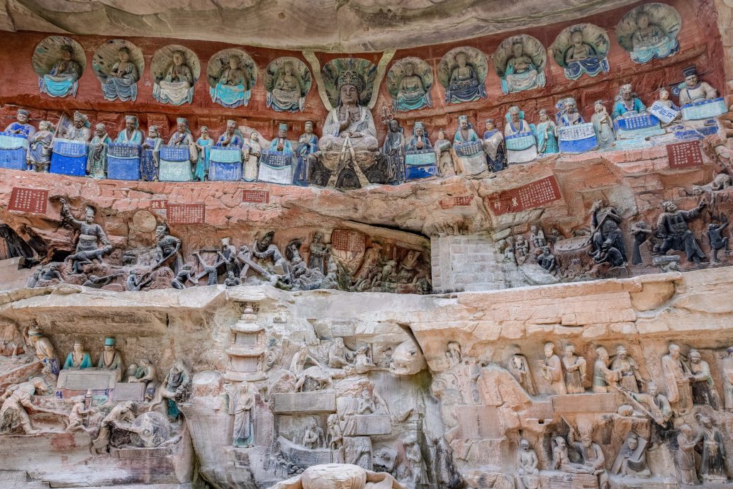 拼盘 《黑神话:悟空》重庆大足石刻取景地 看清千手观音有几只手