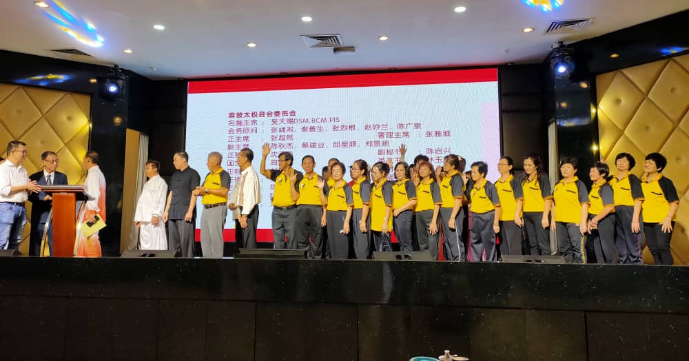 柔:新闻:政府立法管控社媒 陈泓宾:收集民意提呈政府