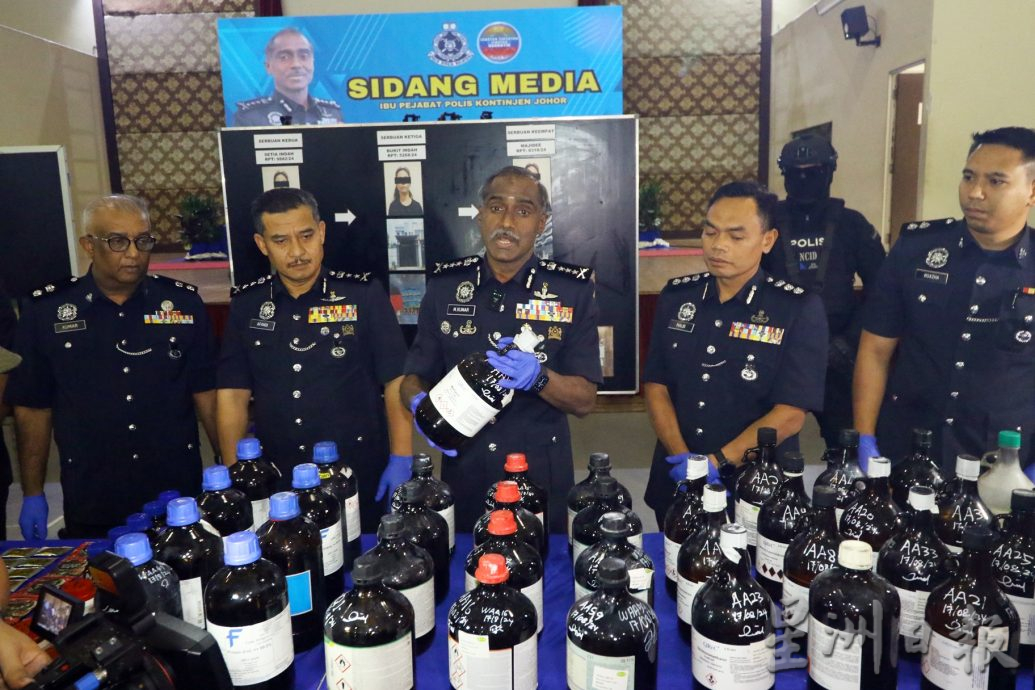 版二头 *已签发* 柔:借围篱社区房屋炼毒 外国男子与本地女伴落网