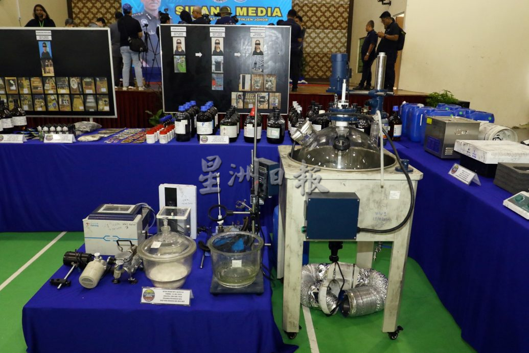 版二头 *已签发* 柔:借围篱社区房屋炼毒 外国男子与本地女伴落网