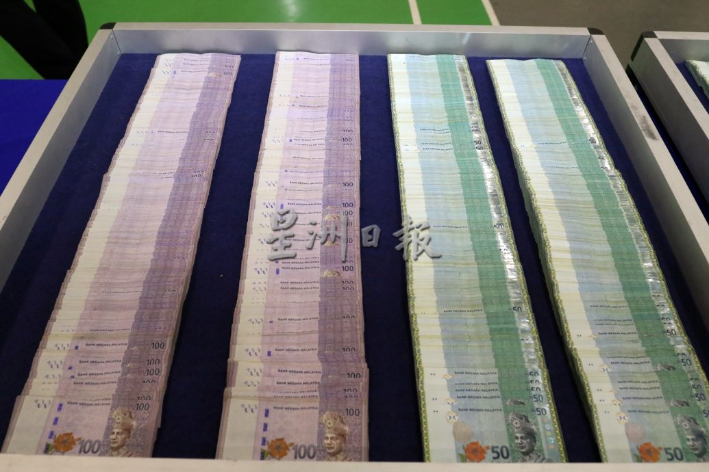 版二头 *已签发* 柔:借围篱社区房屋炼毒 外国男子与本地女伴落网